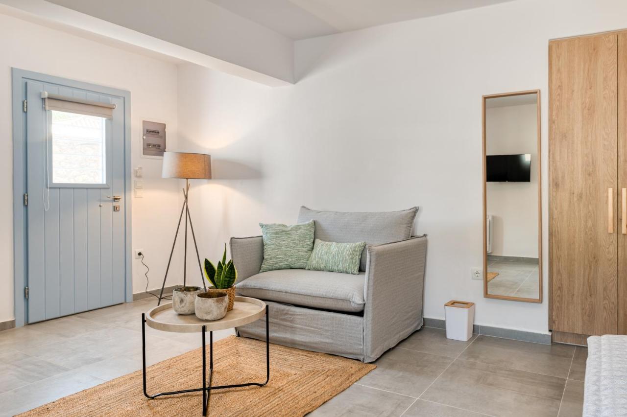 Lumiere Spetses Hotel Exterior photo