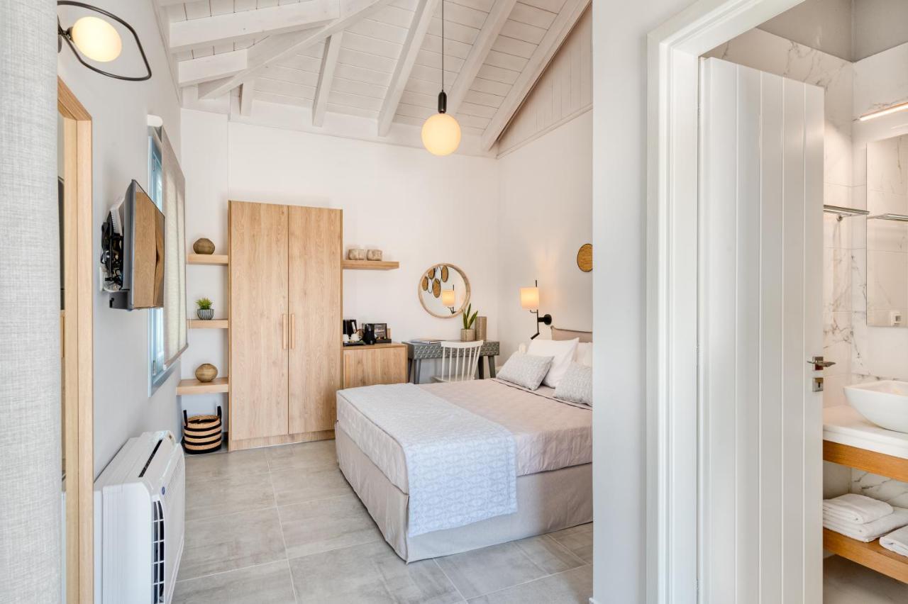 Lumiere Spetses Hotel Exterior photo