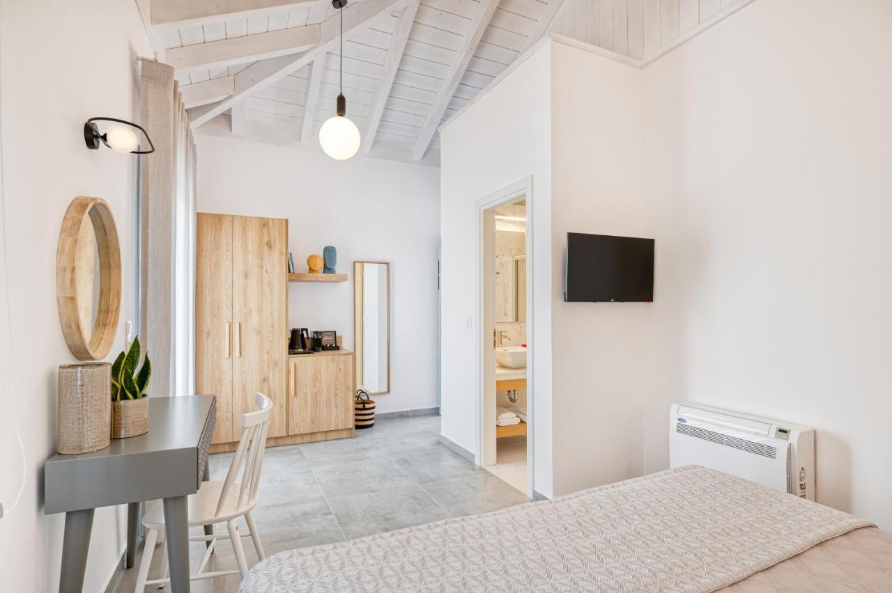 Lumiere Spetses Hotel Exterior photo